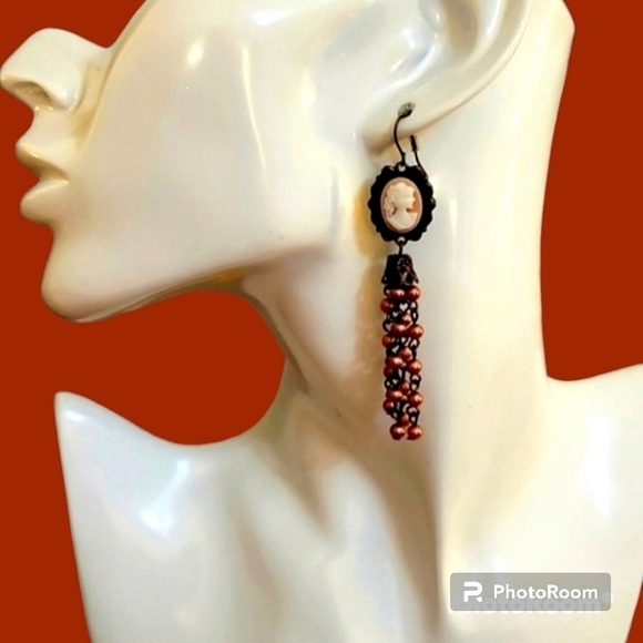 VTG Coquette Cameo Beaded Chain Tassel Bronze Dangle Hook Earrings - Picture 1 of 5